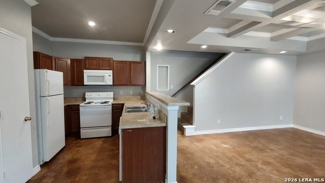 Image 9 of 14 For 5003 Summit Wood  4