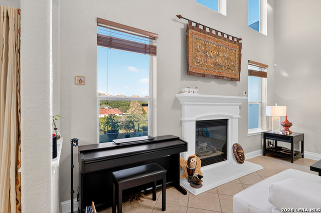 Image 11 of 38 For 18006 Maui Sands