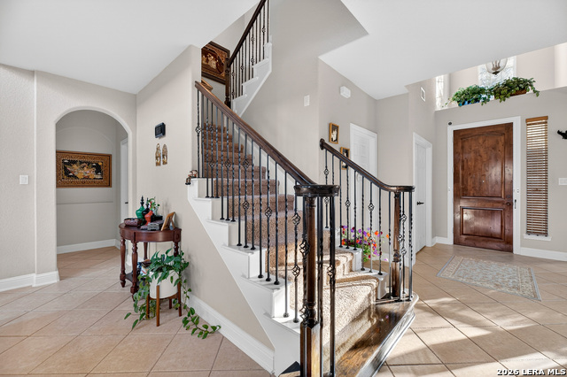 Image 22 of 38 For 18006 Maui Sands