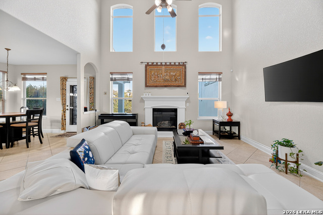 Image 3 of 38 For 18006 Maui Sands