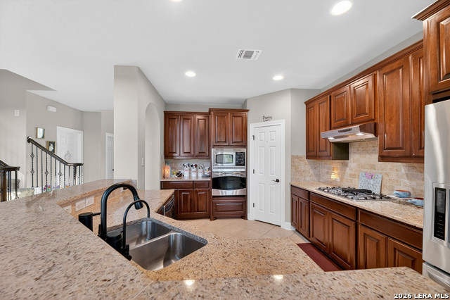 Image 30 of 38 For 18006 Maui Sands