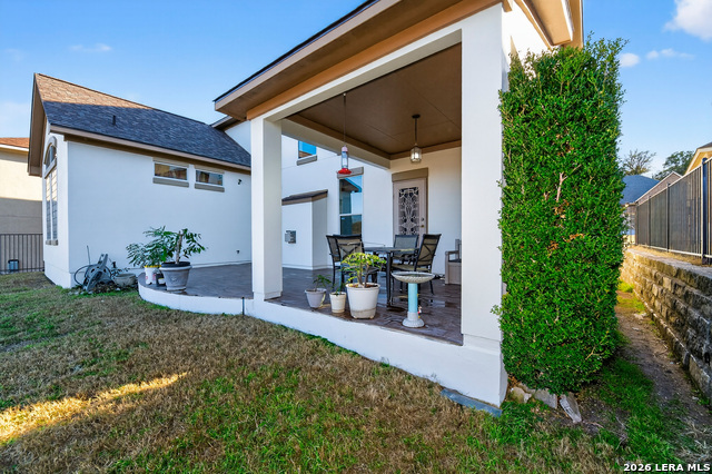 Image 35 of 38 For 18006 Maui Sands