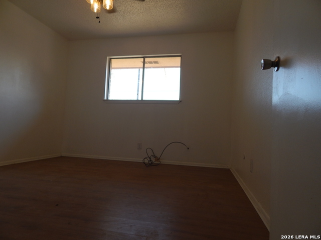 Image 12 of 18 For 1506 Eichen Rd