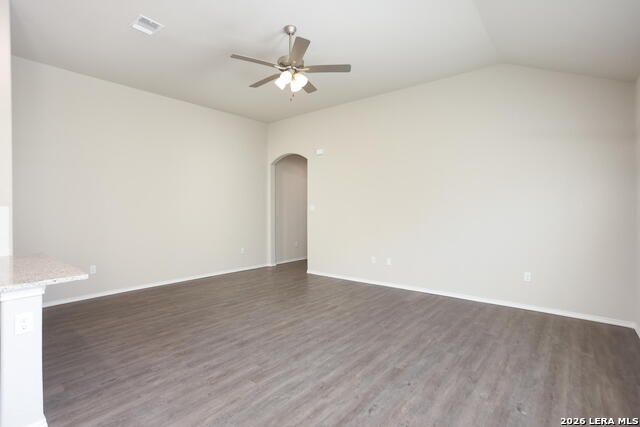 Image 4 of 26 For 636 Heathers Way