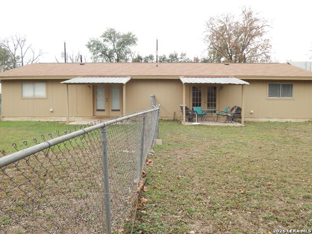 Image 4 of 11 For 921 Eikel St