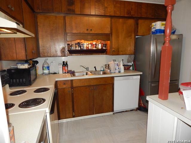 Image 5 of 11 For 921 Eikel St