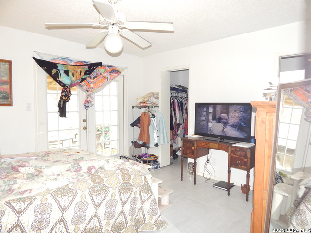 Image 7 of 11 For 921 Eikel St