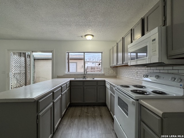 Image 10 of 45 For 6631 Spring Hurst