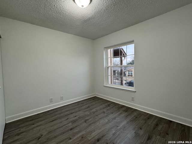 Image 25 of 45 For 6631 Spring Hurst