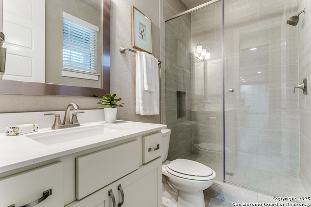 Image 13 of 26 For 206 Ridgecrest Dr #6