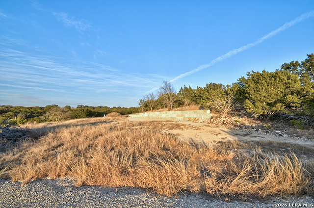 Listing photo id 10 for 1045 Shapen Springs S