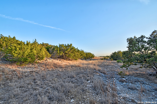 Listing photo id 15 for 1045 Shapen Springs S