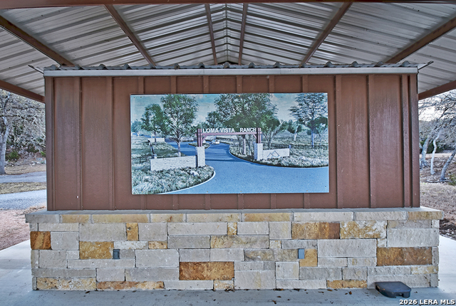 Listing photo id 21 for 1045 Shapen Springs S