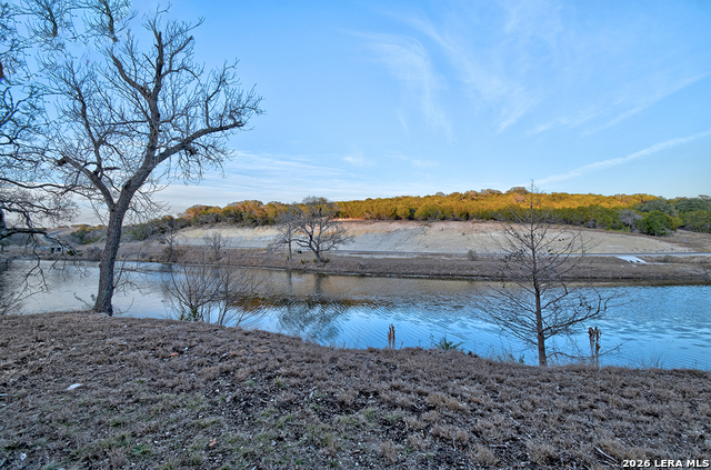 Listing photo id 22 for 1045 Shapen Springs S