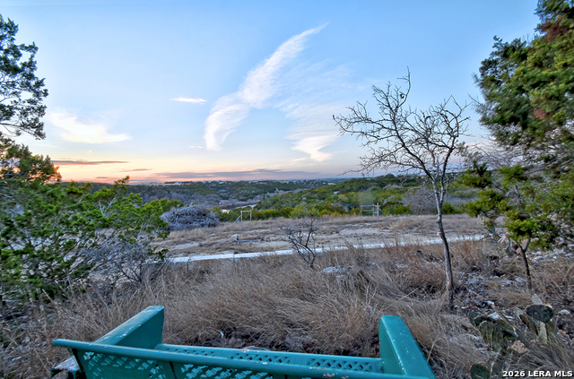 Listing photo id 25 for 1045 Shapen Springs S