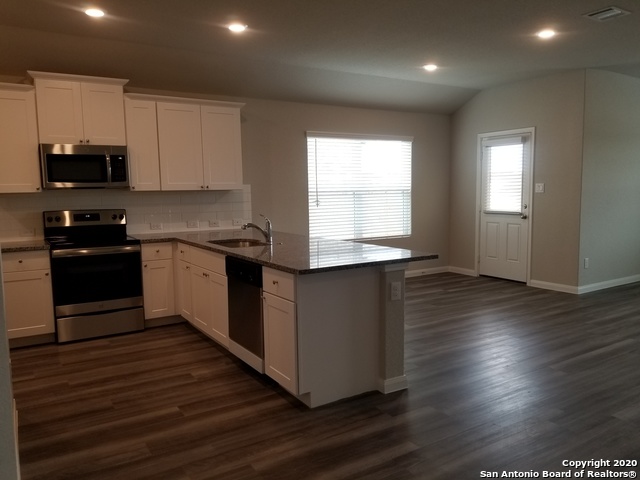 Image 11 of 25 For 210 Holland Park