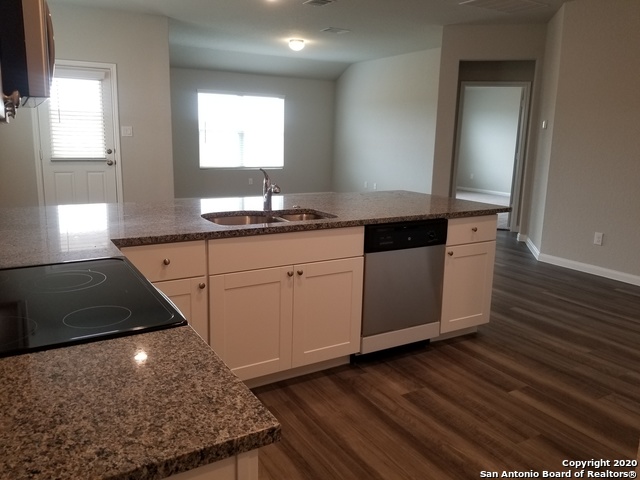 Image 12 of 25 For 210 Holland Park