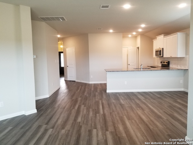 Image 14 of 25 For 210 Holland Park