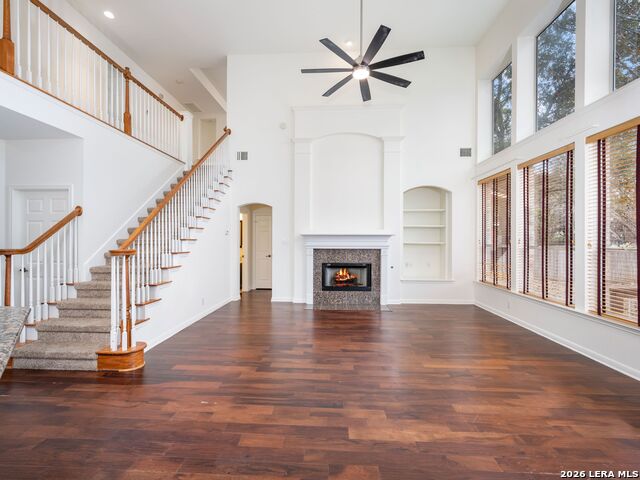 Image 10 of 55 For 18619 Rogers Place