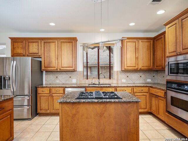 Image 14 of 55 For 18619 Rogers Place