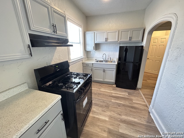 Image 3 of 5 For 1625 Mccullough Ave  7