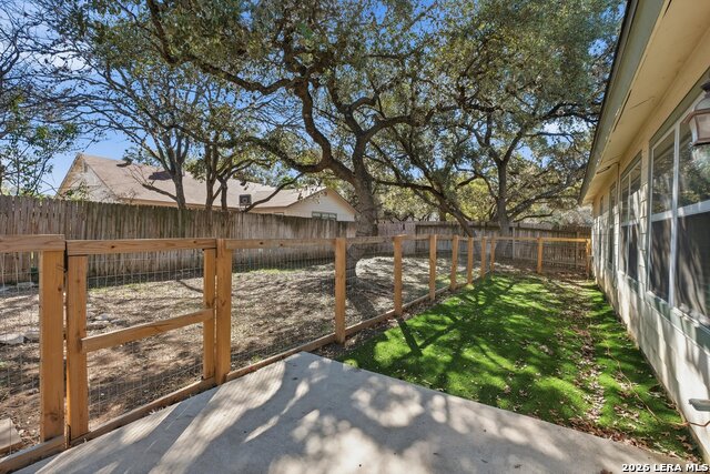 Listing photo id 22 for 7326 Sunscape