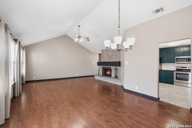 Listing photo id 4 for 7326 Sunscape