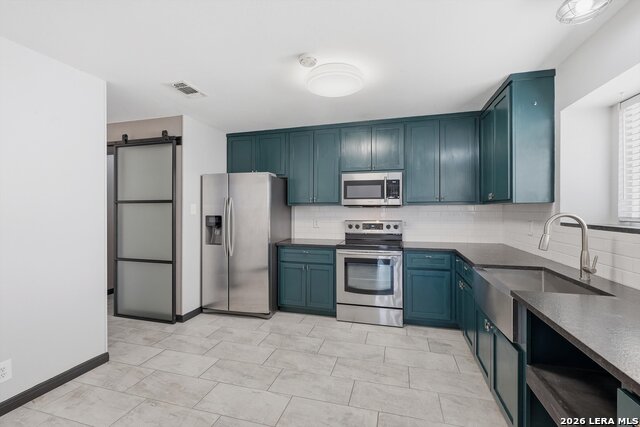 Listing photo id 6 for 7326 Sunscape