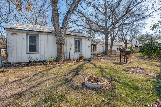 Image 22 of 24 For 910 Cross  