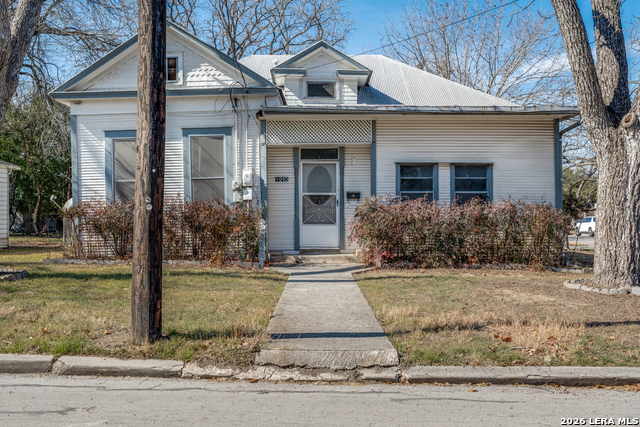 Image 3 of 24 For 910 Cross  