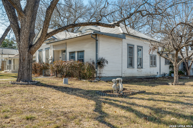 Image 8 of 24 For 910 Cross  