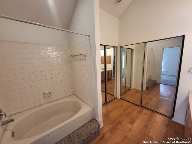 Image 12 of 14 For 12122 Netherwood