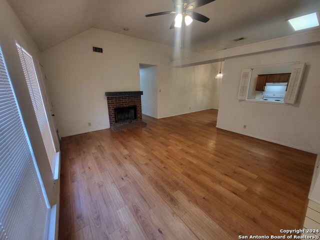 Image 3 of 14 For 12122 Netherwood