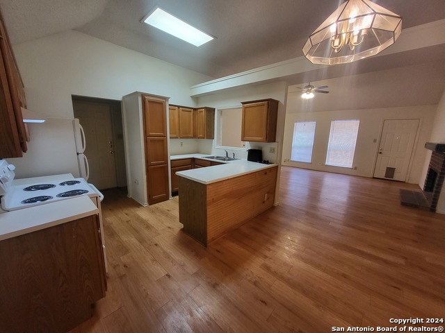 Image 5 of 14 For 12122 Netherwood