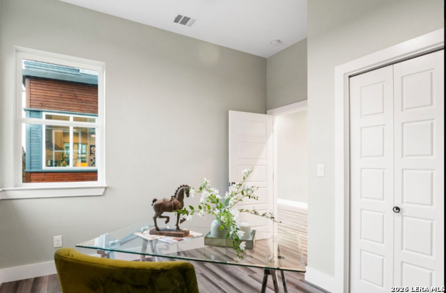 Image 4 of 11 For 159 Davis Ct #102  102