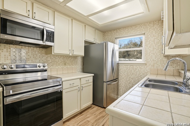 Image 11 of 33 For 3035 Heidi  