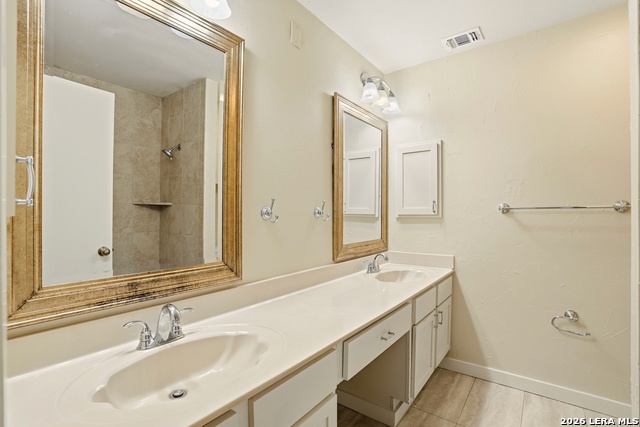 Image 23 of 33 For 3035 Heidi  