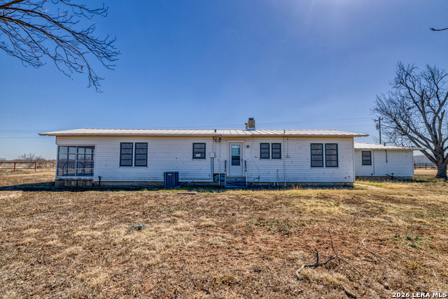 Listing photo id 13 for 500 Pr 3300 Fm 1049n