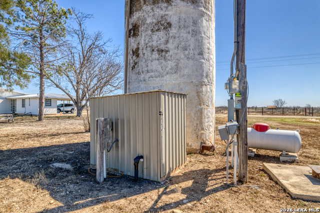 Listing photo id 31 for 500 Pr 3300 Fm 1049n