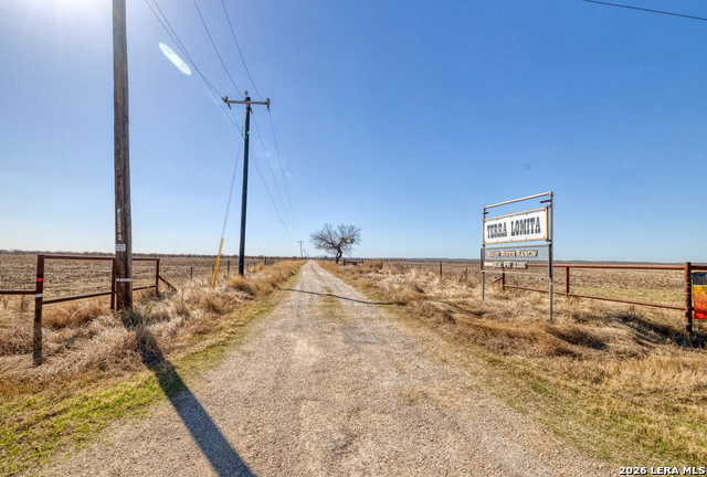 Listing photo id 35 for 500 Pr 3300 Fm 1049n