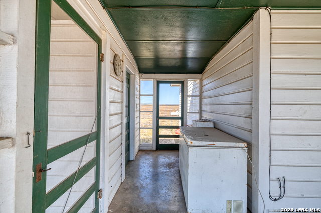 Listing photo id 2 for 500 Pr 3300 Fm 1049n