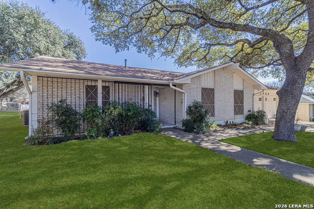 Image 2 of 50 For 6706 Madeleine