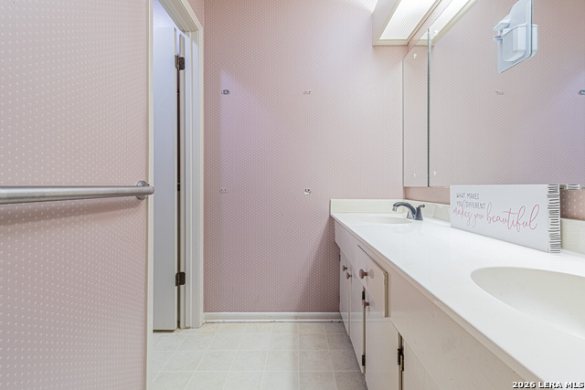 Image 40 of 50 For 6706 Madeleine