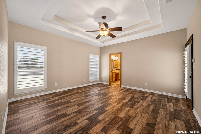 Listing photo id 16 for 7033 Robin Hood Way