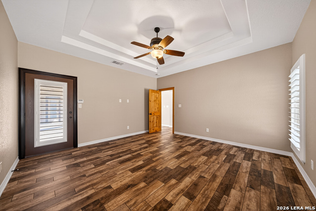 Listing photo id 17 for 7033 Robin Hood Way