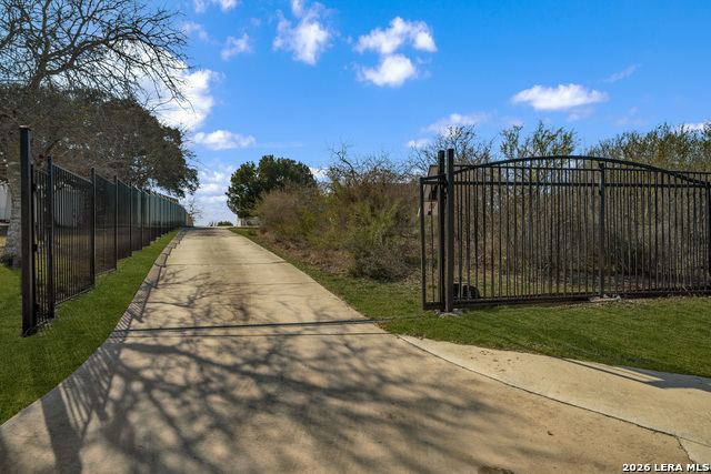 Listing photo id 0 for 7033 Robin Hood Way