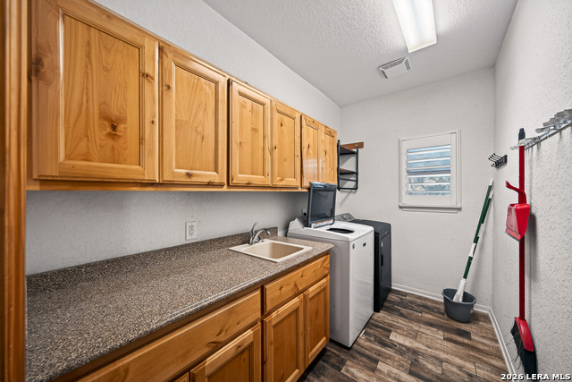 Listing photo id 27 for 7033 Robin Hood Way