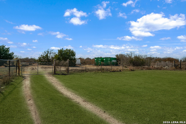 Listing photo id 33 for 7033 Robin Hood Way