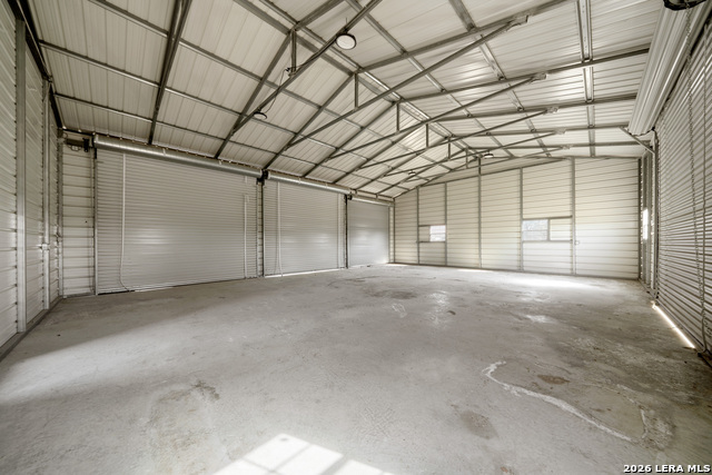 Listing photo id 37 for 7033 Robin Hood Way