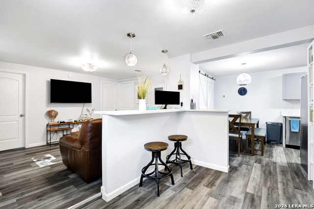 Image 16 of 48 For 425 Parland  